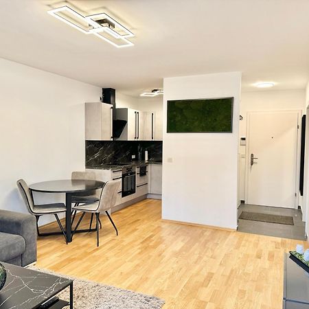 10 Minutes To The Center, 2 Minutes To The Metro Apartment Vienna Exterior photo